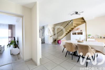 Maison - 96 m² - 5 pièces