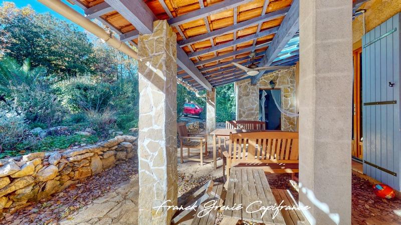 Maison - 97 m² - 5 pièces