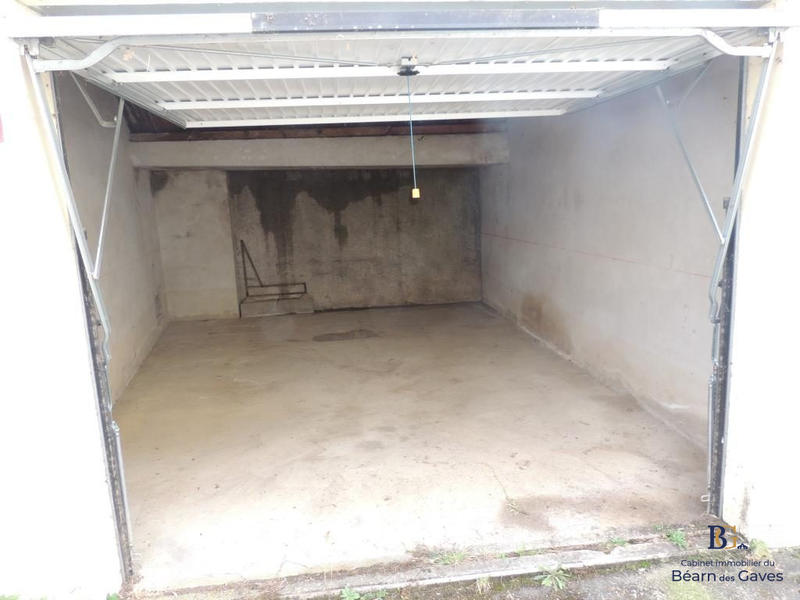 Parking / Garage - 15 m²