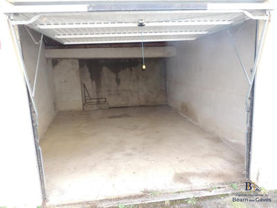 Parking / Garage - 15 m²