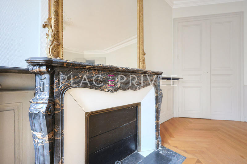 Bureau - 128 m² - 4 pièces