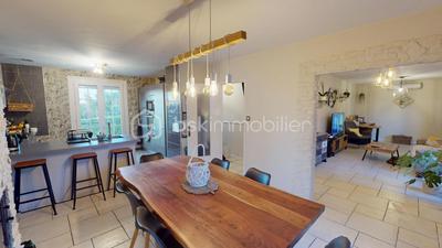 Maison - 140 m² - 5 pièces