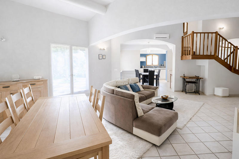 Maison - 165 m² - 5 pièces