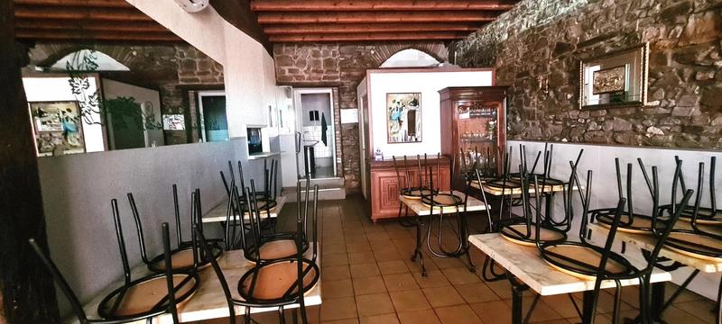 Local commercial - 207 m² - 3 pièces