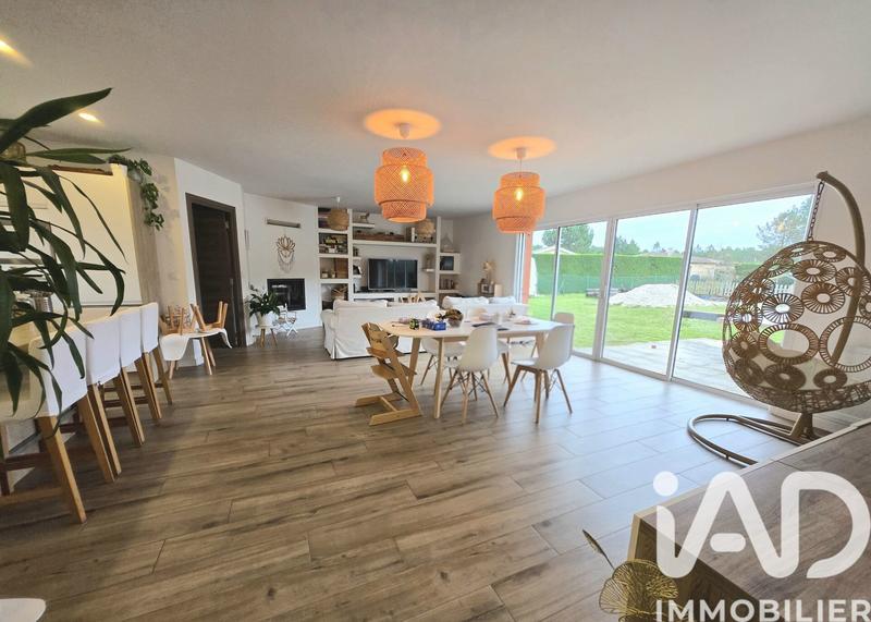 Maison - 120 m² - 5 pièces