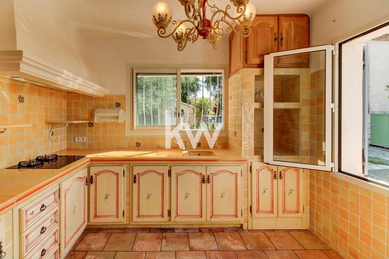 Maison - 182 m² - 6 pièces