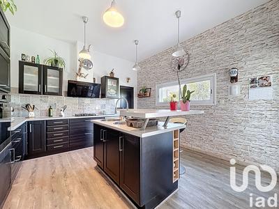 Maison - 204 m² - 7 pièces