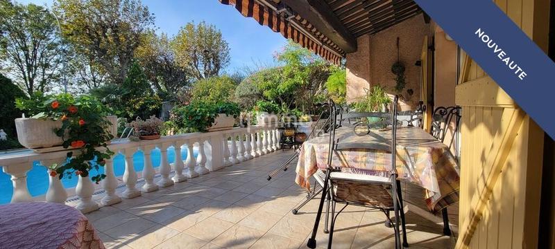 Maison - 140 m² - 5 pièces