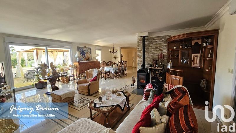 Maison - 233 m² - 10 pièces