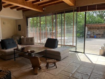 Propriété - 228 m² - 7 pièces