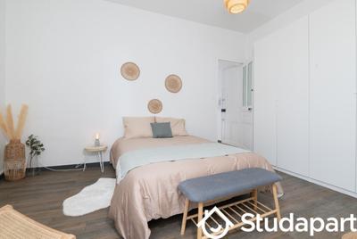 Chambre - 13 m² - 1 pièce