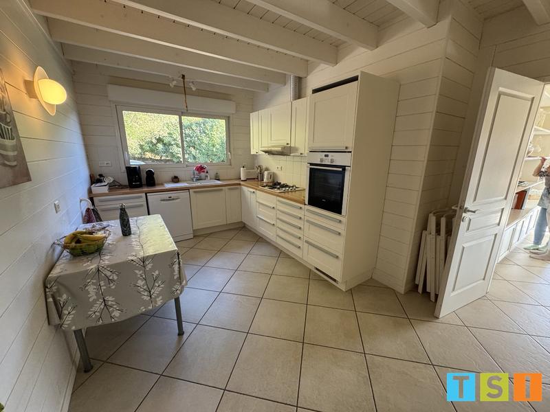 Maison de domaine - 340 m² - 10 pièces