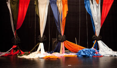 Inhale Delirium Exhale - Miet Warlop