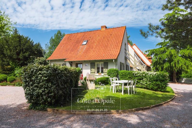 Propriété - 234 m² - 9 pièces