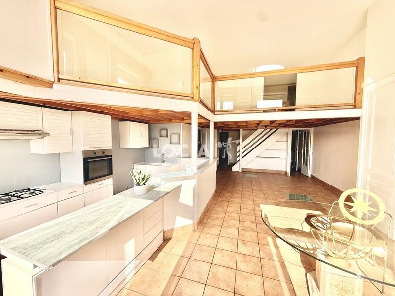 Appartement - 105 m² - 4 pièces