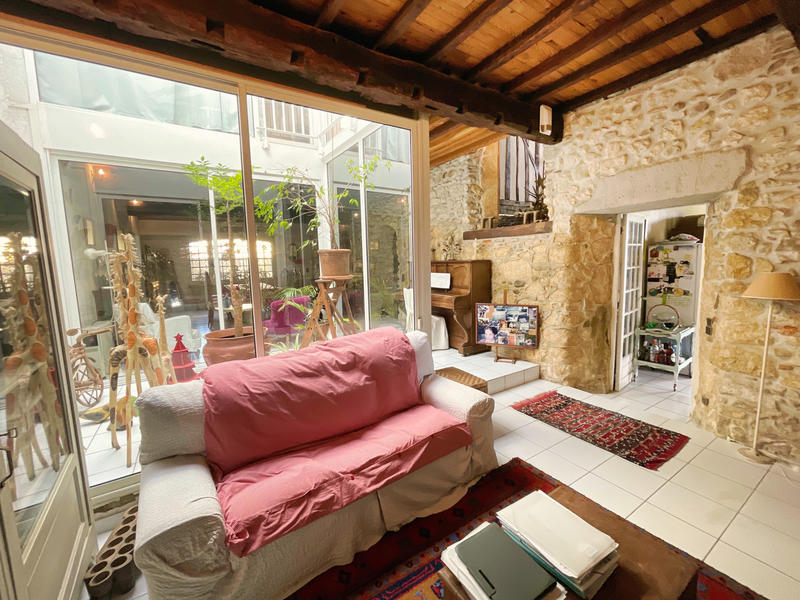 Maison - 260 m² - 9 pièces