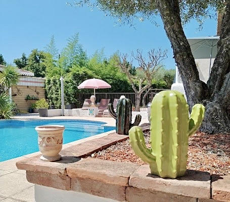 Propriété - 337 m² - 16 pièces