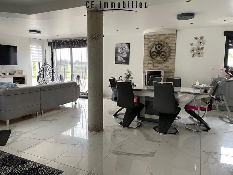 Maison - 137 m² - 5 pièces