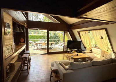 Maison - 200 m² - 8 pièces