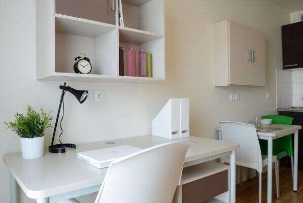 Studio - 25 m² - 1 pièce