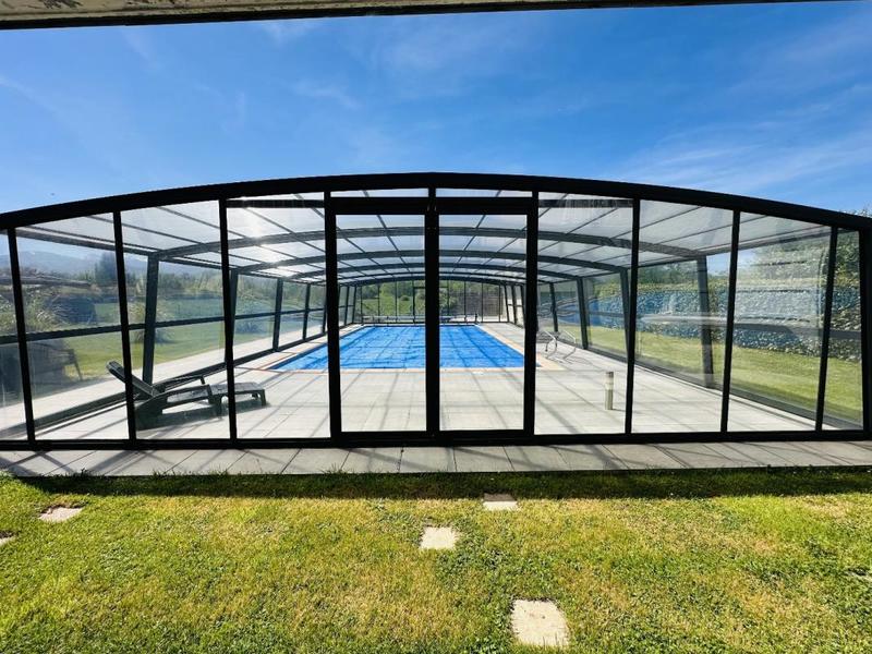 Maison - 250 m² - 9 pièces