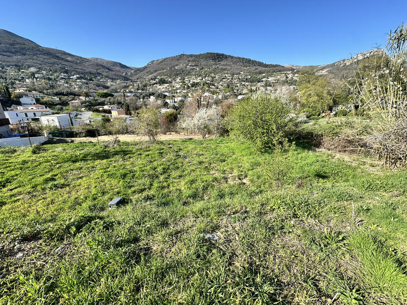 Terrain - 807 m²