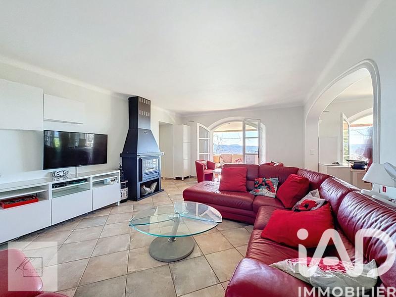 Maison - 214 m² - 6 pièces