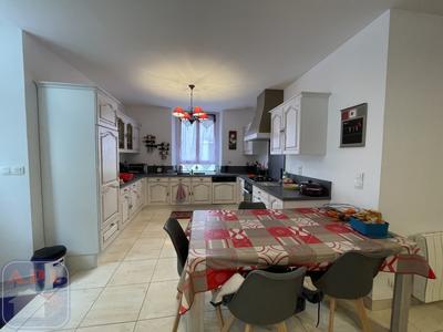 Maison de ville - 168 m² - 8 pièces