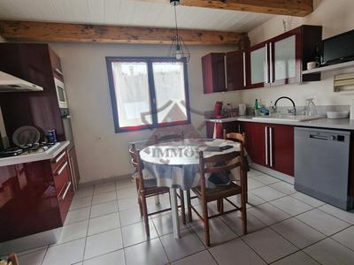 Maison - 140 m² - 5 pièces