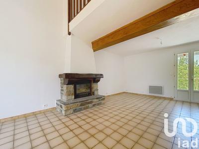 Maison - 95 m² - 5 pièces