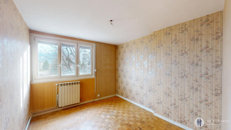 Appartement - 102 m² - 5 pièces