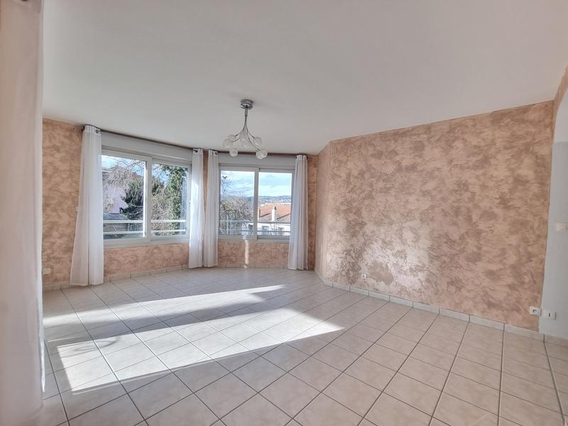 Appartement - 92 m² - 4 pièces