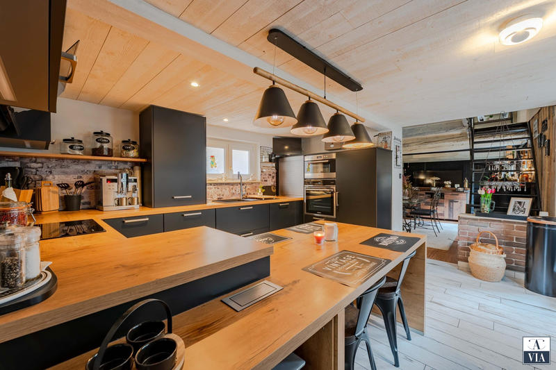 Maison traditionnelle - 125 m² - 4 pièces