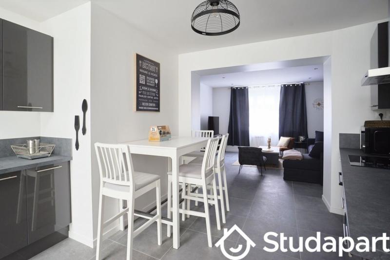 Chambre - 11 m² - 1 pièce