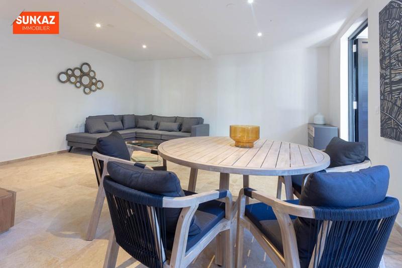 Appartement - 90 m² - 4 pièces