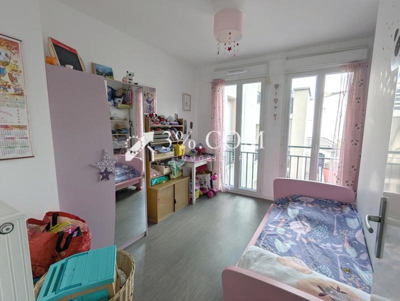 Appartement - 80 m² - 4 pièces