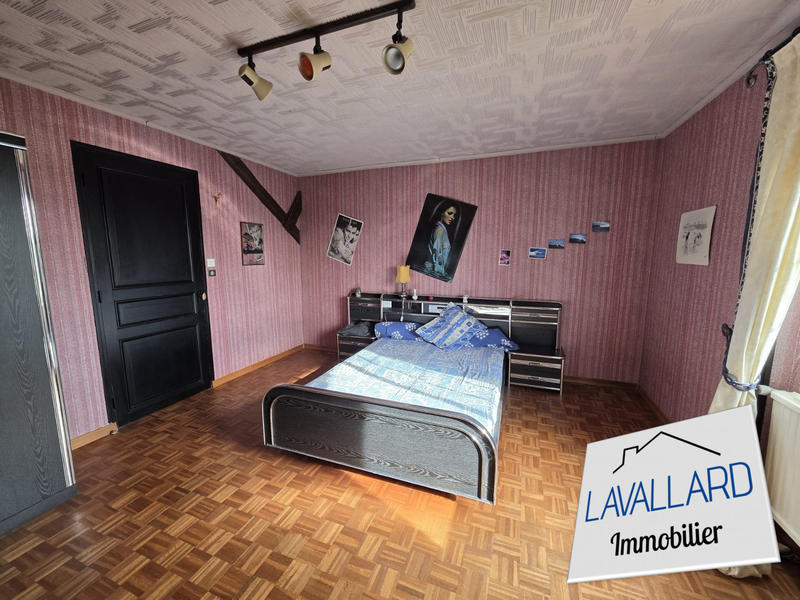 Maison - 272 m² - 7 pièces