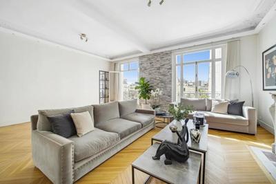 Appartement - 193 m² - 6 pièces