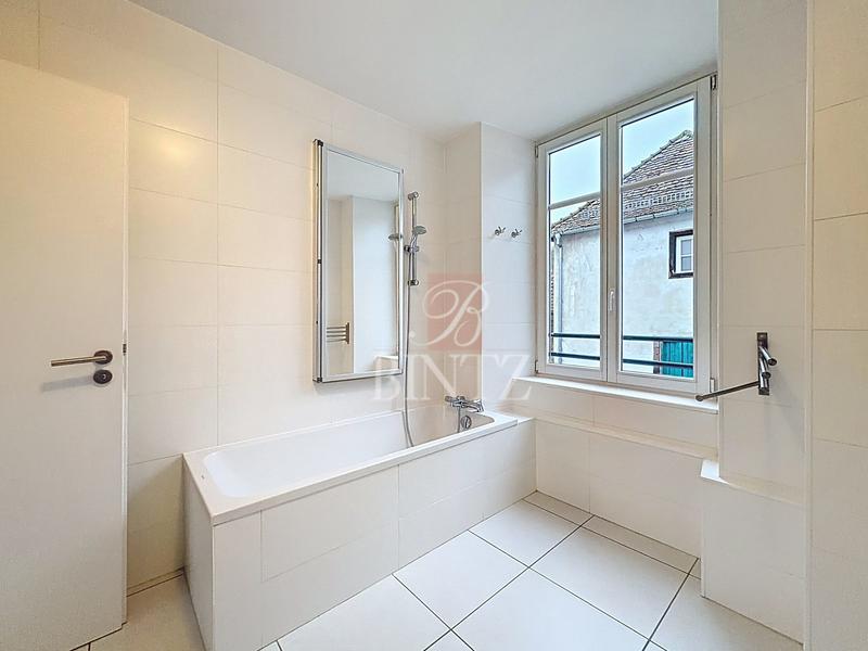 Appartement - 99 m² - 3 pièces