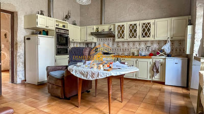 Maison - 254 m² - 4 pièces