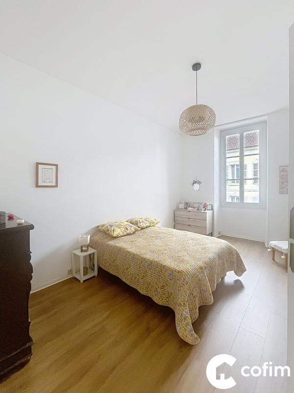 Appartement - 92 m² - 3 pièces