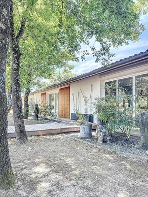 Maison - 208 m² - 5 pièces