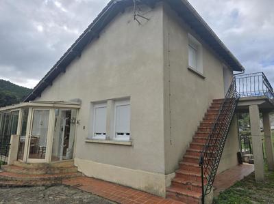 Maison - 97 m² - 6 pièces