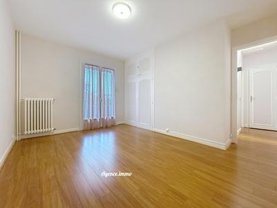 Appartement - 97 m² - 4 pièces
