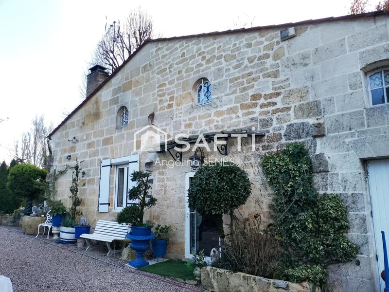 Maison - 158 m² - 8 pièces