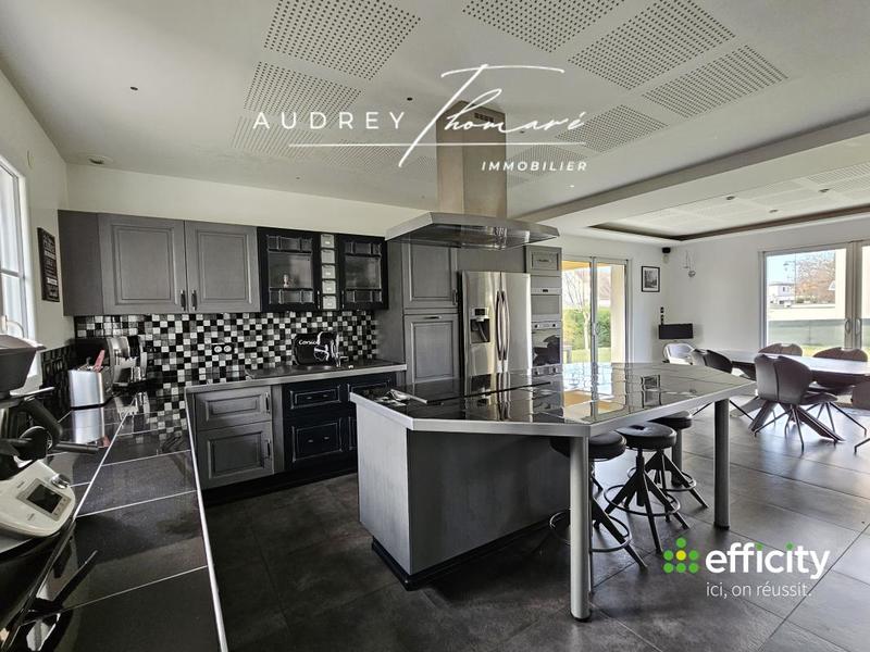 Pavillon - 140 m² - 6 pièces