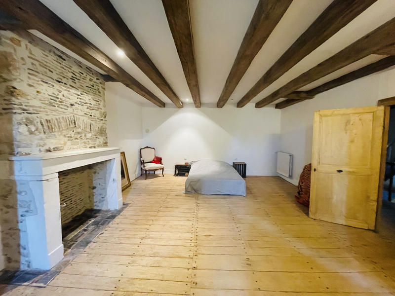 Maison - 231 m² - 8 pièces