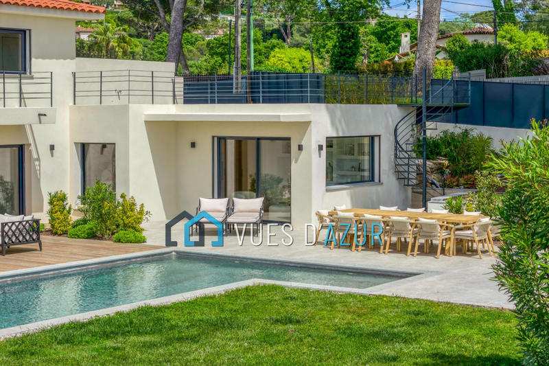 Villa - 248 m² - 5 pièces