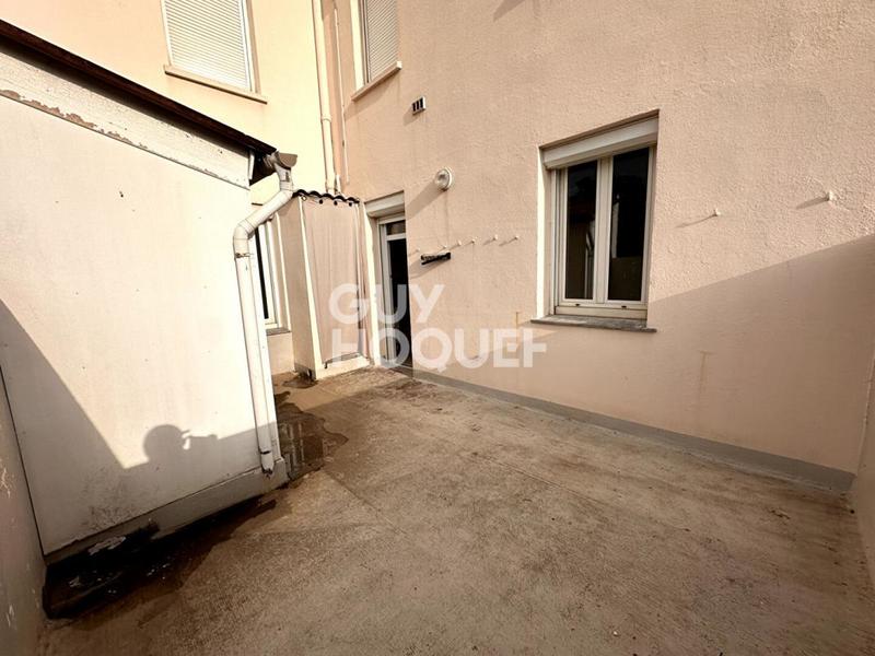 Appartement - 100 m² - 5 pièces