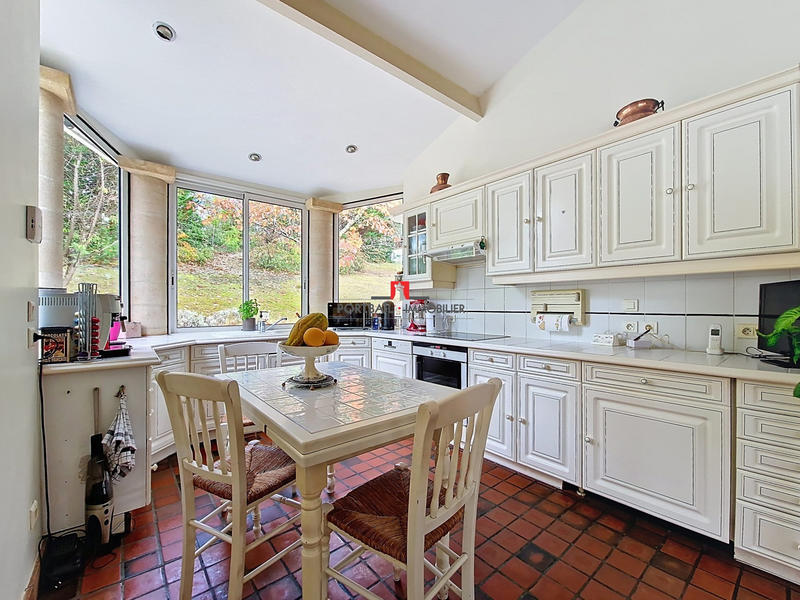 Maison traditionnelle - 152 m² - 6 pièces